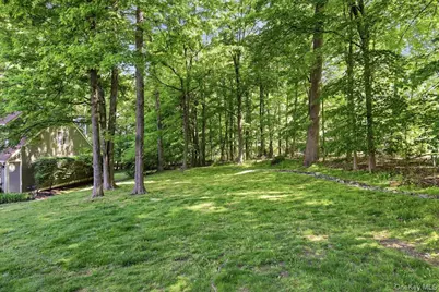 601 Kensington Way, Mount Kisco, NY 10549 - Photo 15