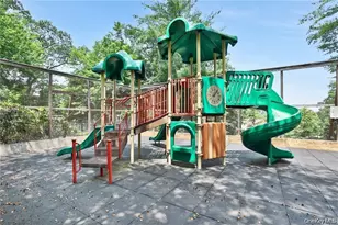 601 Kensington Way, Mount Kisco, NY 10549 - Photo 19