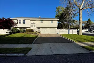 1657 Fairfax Ave, West Islip, NY 11795 - Photo 17
