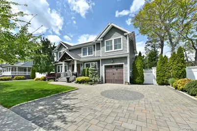 129 Commonwealth Avenue, Massapequa, NY 11758 - Photo 5