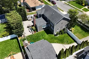 129 Commonwealth Ave, Massapequa, NY 11758 - Photo 47