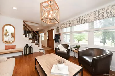 129 Commonwealth Avenue, Massapequa, NY 11758 - Photo 7