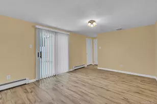54 College Hills Dr, Farmingville, NY 11738 - Photo 11