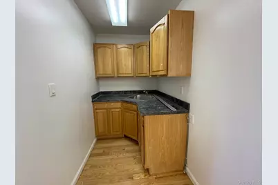 41-13 149 Place #2nd Floor, Flushing, NY 11355 - Photo 5
