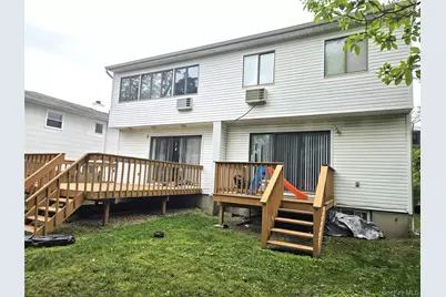 70 Hickory Road #B, Port Washington, NY 11050 - Photo 17