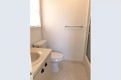 70 Hickory Road #B, Port Washington, NY 11050 - Photo 13