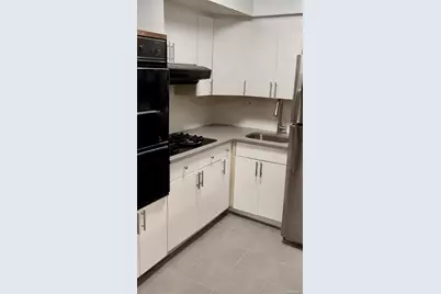 3224 Gunther Avenue, Bronx, NY 10469 - Photo 9