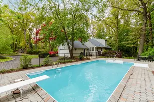 14 Bunkerhill Dr, Huntington, NY 11743 - Photo 11