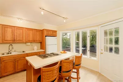 14 Bunkerhill Drive, Huntington, NY 11743 - Photo 27