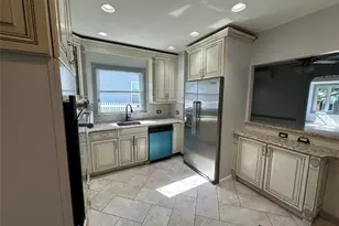 73-32 53rd Rd, Maspeth, NY 11378 - Photo 5