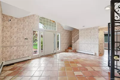 120 Dartmouth Road, Massapequa, NY 11758 - Photo 5