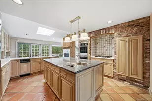 120 Dartmouth Rd, Massapequa, NY 11758 - Photo 15