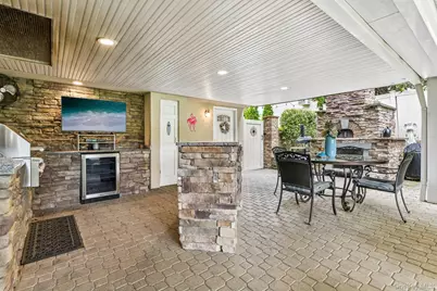 106 Morewood Drive, Smithtown, NY 11787 - Photo 25