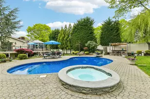 106 Morewood Dr, Smithtown, NY 11787 - Photo 35