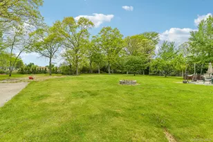1374 Saxon Ave, Bay Shore, NY 11706 - Photo 25