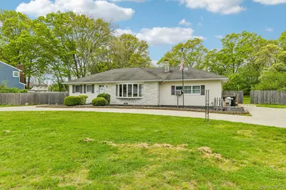 1374 Saxon Avenue, Bay Shore, NY 11706 - Photo 3