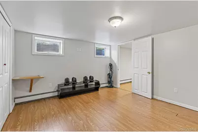 1374 Saxon Avenue, Bay Shore, NY 11706 - Photo 21