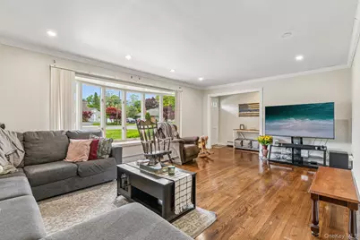 1374 Saxon Avenue, Bay Shore, NY 11706 - Photo 7