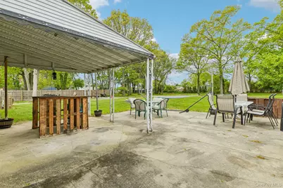 1374 Saxon Avenue, Bay Shore, NY 11706 - Photo 23