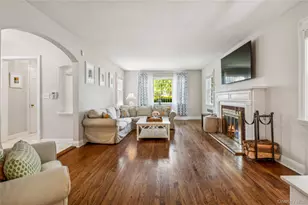 17 Kensington Rd, Garden City, NY 11530 - Photo 7