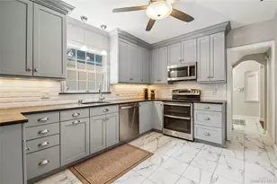 17 Kensington Rd, Garden City, NY 11530 - Photo 9