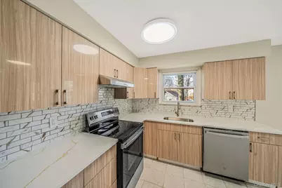 45 Roslyn Road, Roslyn Heights, NY 11577 - Photo 11