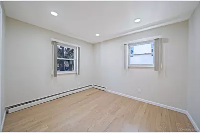 45 Roslyn Road, Roslyn Heights, NY 11577 - Photo 15