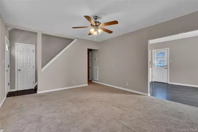 46 Rockledge Drive, Shirley, NY 11967 - Photo 3