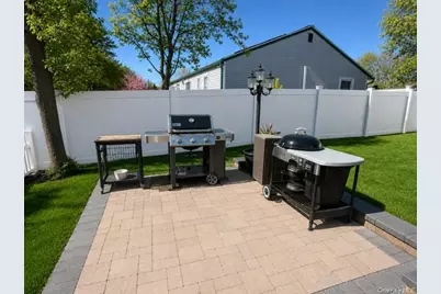11 Hollow Oak Drive, Patchogue, NY 11772 - Photo 21
