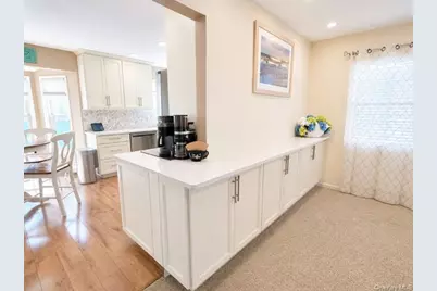 11 Hollow Oak Drive, Patchogue, NY 11772 - Photo 5