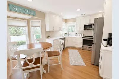 11 Hollow Oak Drive, Patchogue, NY 11772 - Photo 3