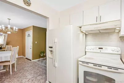 126-09 5th Avenue, College Point, NY 11356 - Photo 17