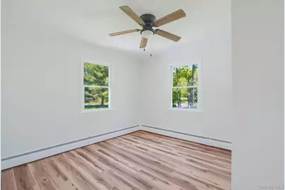 301 Mountain Avenue, Monroe, NY 10950 - Photo 15