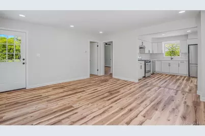 301 Mountain Avenue, Monroe, NY 10950 - Photo 9