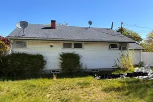 190 Hilltop Dr, Brentwood, NY 11717 - Photo 5