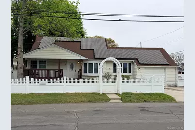304 27th Street, Lindenhurst, NY 11757 - Photo 1