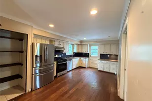 304 27th St, Lindenhurst, NY 11757 - Photo 9