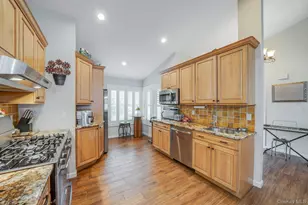 19 Ascot Pl, Coram, NY 11727 - Photo 15