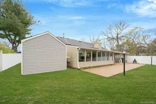 19 Ascot Pl, Coram, NY 11727 - Photo 9