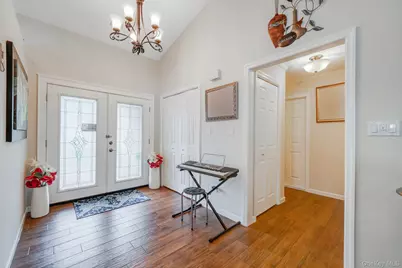 19 Ascot Place, Coram, NY 11727 - Photo 11