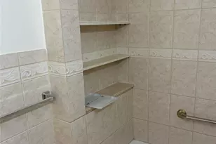 914 E 211th St, Bronx, NY 10469 - Photo 19