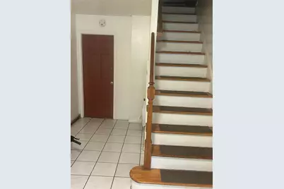 914 E 211th Street, Bronx, NY 10469 - Photo 7