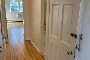 914 E 211th St, Bronx, NY 10469 - Photo 17
