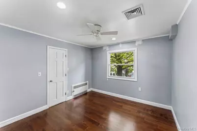 99 Norwood Avenue, Malverne, NY 11565 - Photo 19