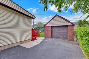 46 Stanwood Rd, New Hyde Park, NY 11040 - Photo 33