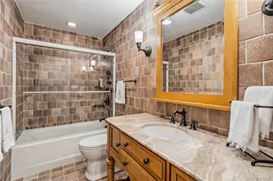 111 Dove Hill Dr, Manhasset, NY 11030 - Photo 11