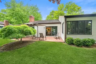 111 Dove Hill Dr, Manhasset, NY 11030 - Photo 17