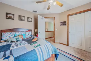21 Audrey Ave, Plainview, NY 11803 - Photo 27