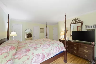 8 Brandywine Drive, Setauket, NY 11733 - Photo 17