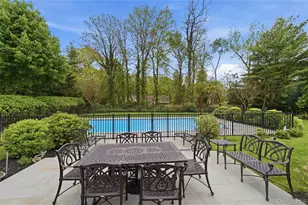 8 Brandywine Dr, Setauket, NY 11733 - Photo 27